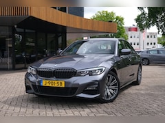 BMW 3-serie - 318d Executive Edition|RIJKLAAR|M-Sport|Alcantara|Carplay|Dealeronderhouden|1e Eigenaar