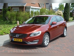 Volvo V60 - 2.0 D4 Summum ORG NL/NAP/trekhaak/leer