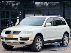 Volkswagen Touareg - 4.2 V8 | Automaat | Handel - Export | Leer | Pano