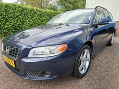 Volvo V70 - 1.6 T4 Limited Edition LEER/XENON/CRUISE 180PK