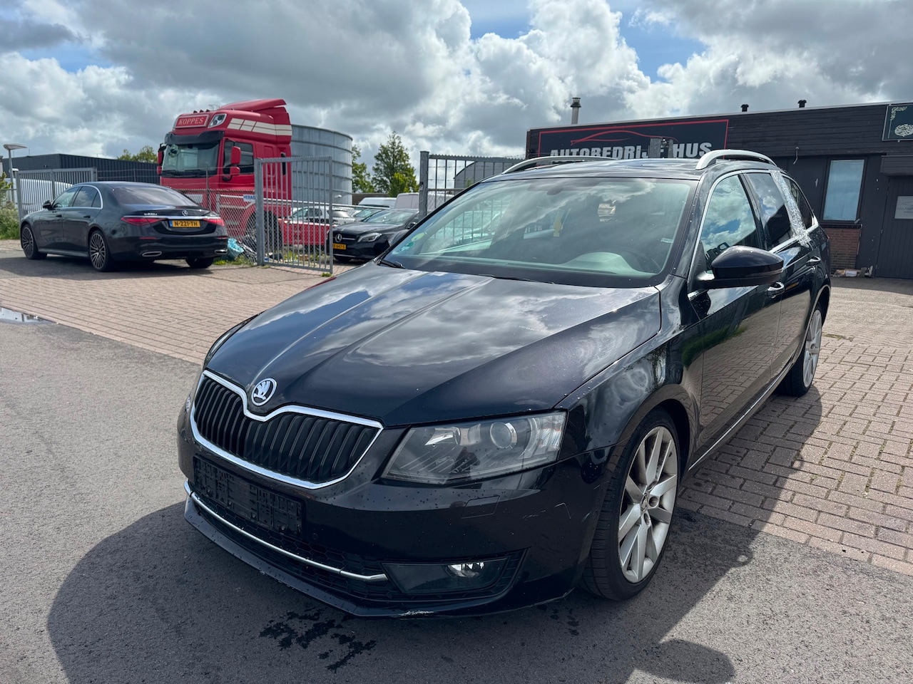Skoda Octavia Combi - 1.6 TDI DSG-AUTOMAAT PANO/NAVI/CLIMA - AutoWereld.nl