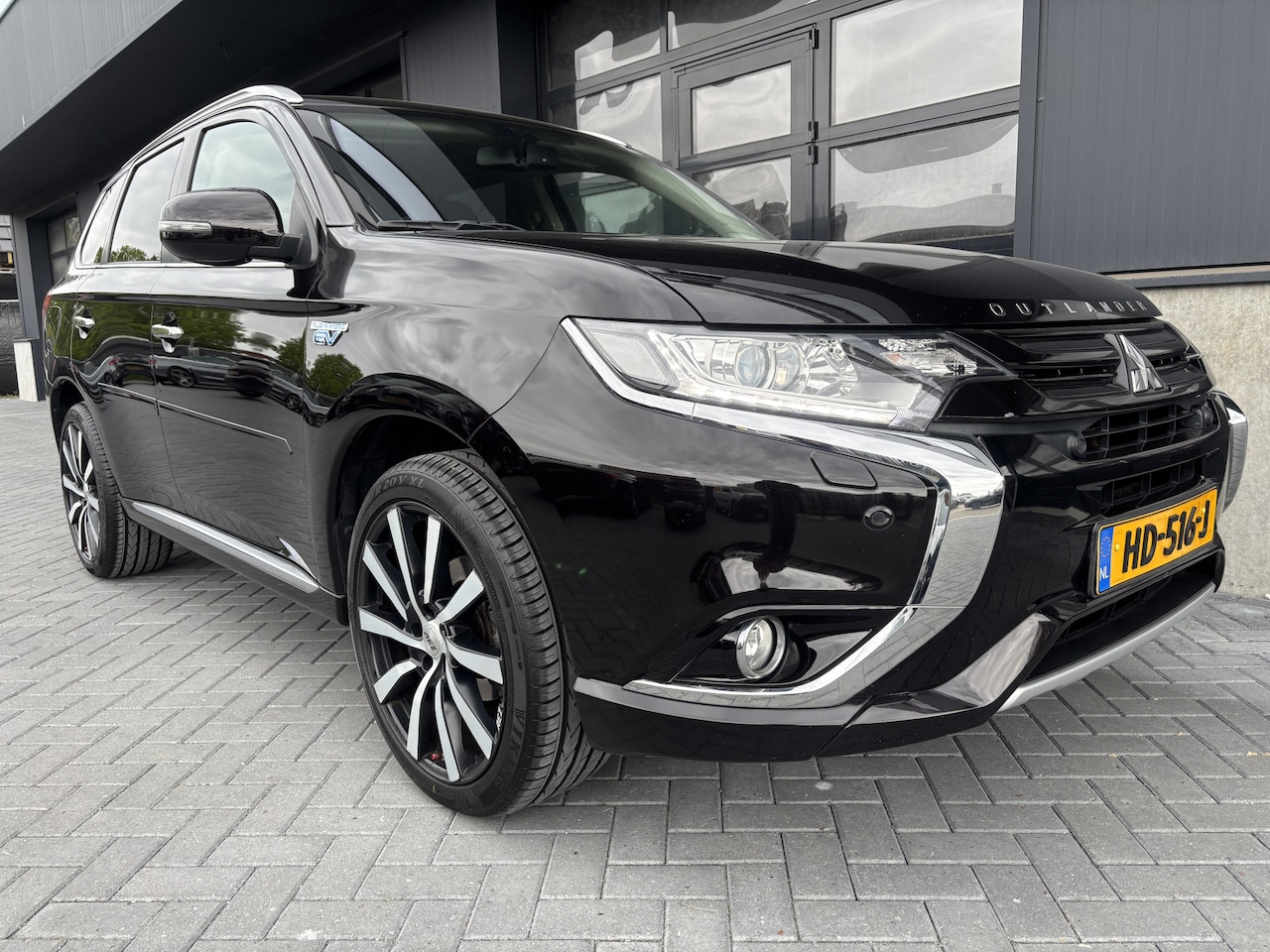 Mitsubishi Outlander - 2.0 PHEV Executive Edition 2.0 PHEV Executive Edition - AutoWereld.nl