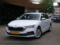 Skoda Octavia Combi - 1.5 e-TSI Business Edition|Rijklaar|Trekhaak|Sfeer|Carplay|Schakelpaddles|Rijstrooksensor