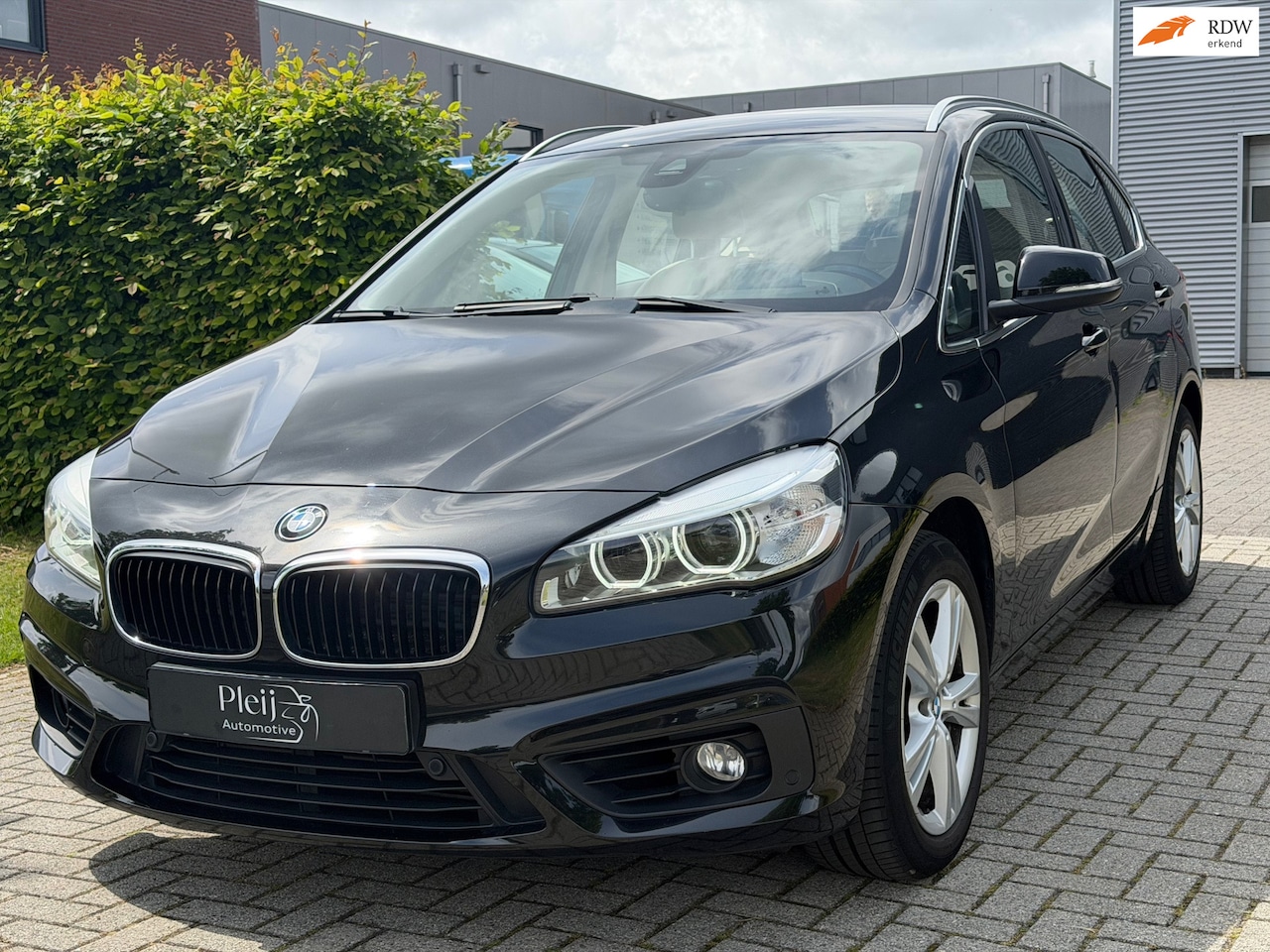 BMW 2-serie Active Tourer - 218i Essential 5-deurs -automaat|HUD|Lane assist|Dealeronderhouden - AutoWereld.nl