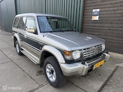 Mitsubishi Pajero - 3.0-24V V6 GLS 7 Pers. Aut American Dream