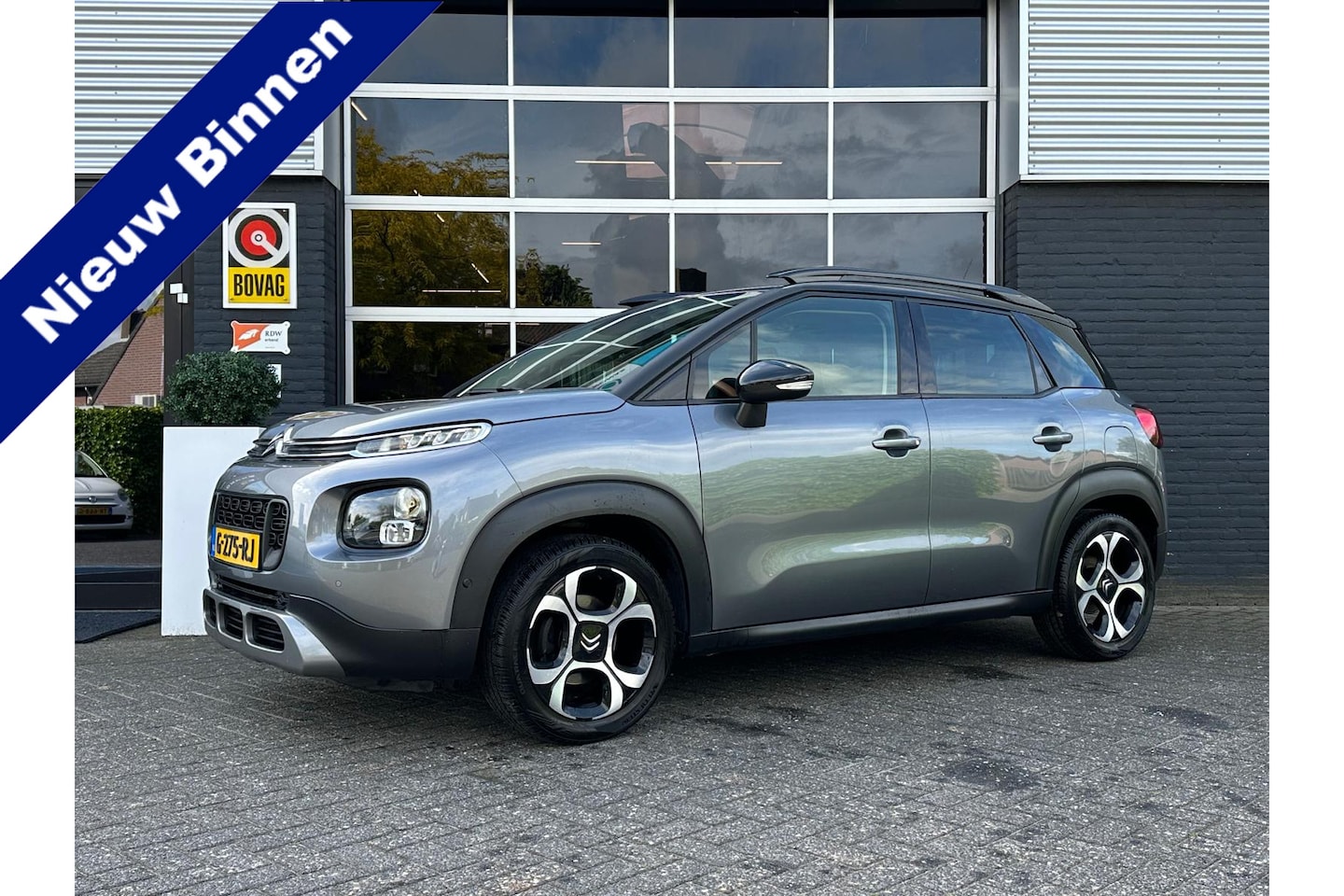 Citroën C3 Aircross - 1.2 S&S Shine Automaat, Camera, CarPlay, Cruise, Trekhaak, Head-Up, PDC - AutoWereld.nl