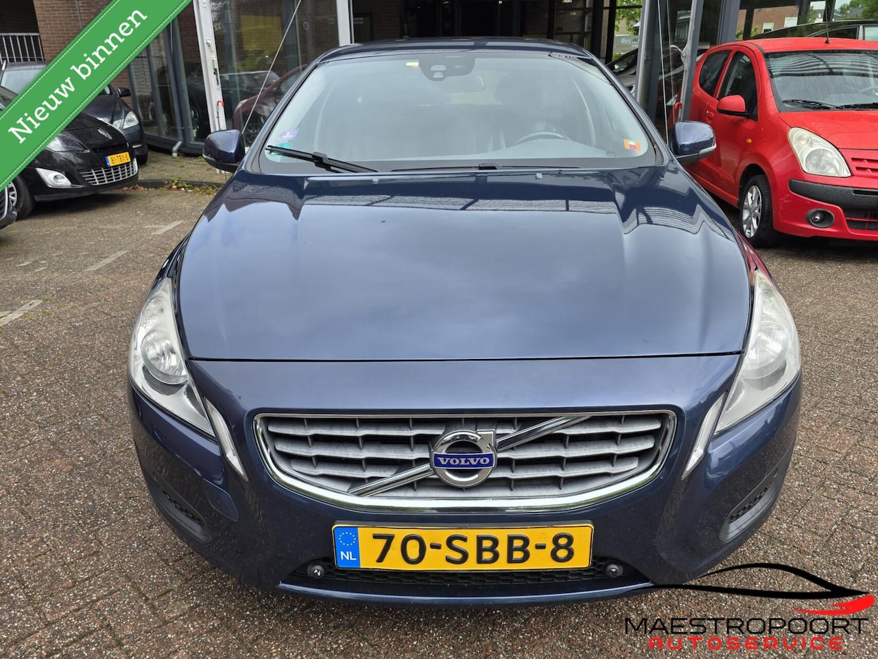 Volvo V60 - 1.6 T4F Momentum 1.6 T4F Momentum - AutoWereld.nl