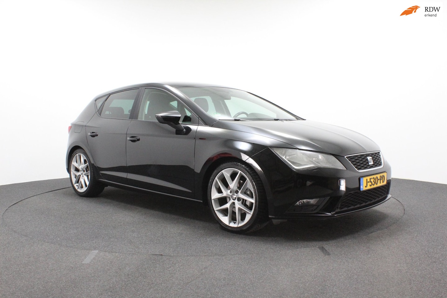 SEAT Leon - 1.4 TSI FR | Climate control | Stoelverwarming | Parkeersensoren | Trekhaak | Cruise contr - AutoWereld.nl