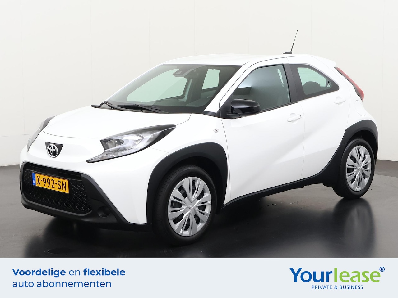 Toyota Aygo X - 1.0 VVT-i MT Play | All-in 255,- Private Lease | Direct uit voorraad - AutoWereld.nl