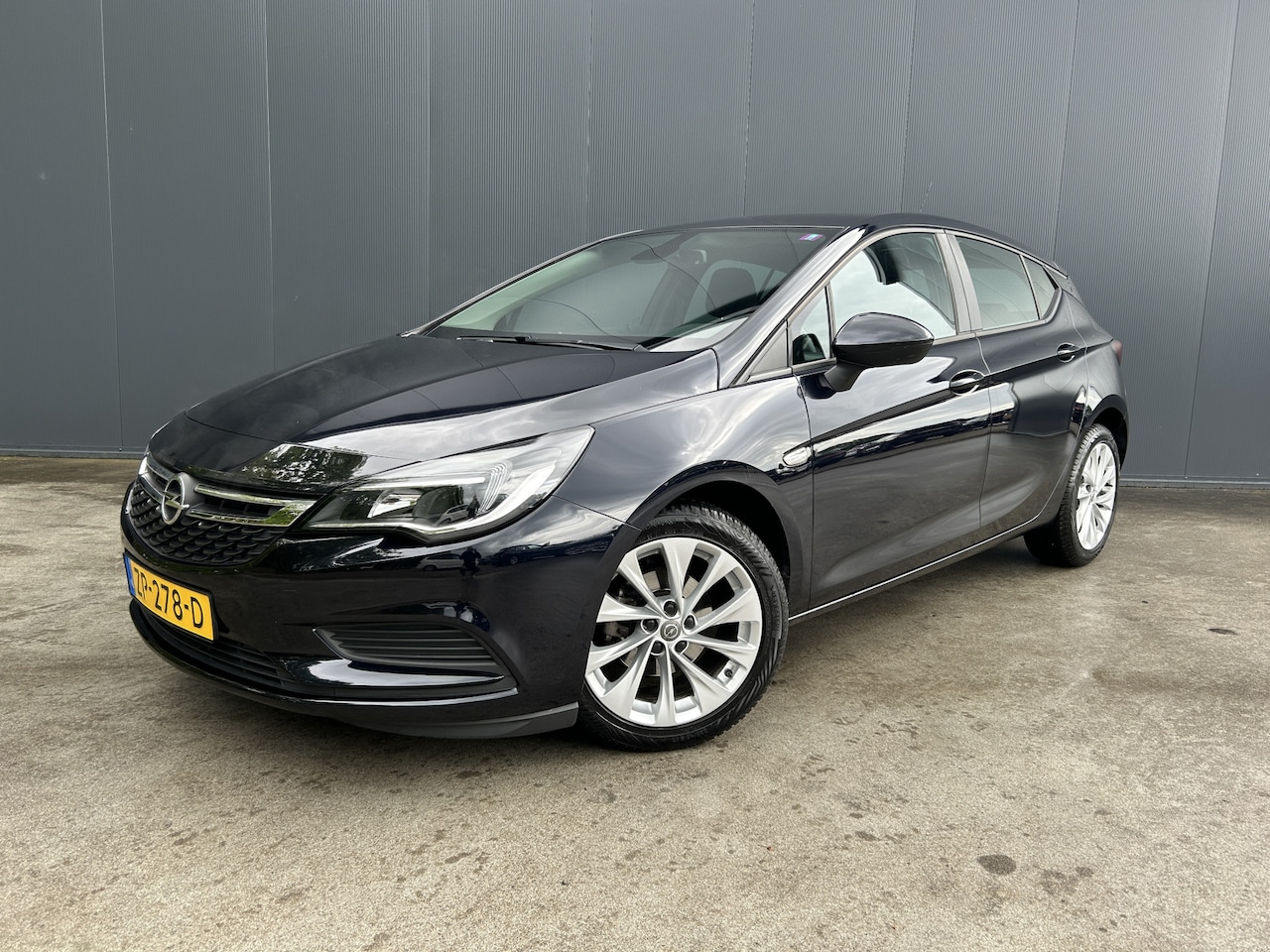 Opel Astra - 1.0 Online Edition LED CRUISE AIRCO TREKHAAK - AutoWereld.nl
