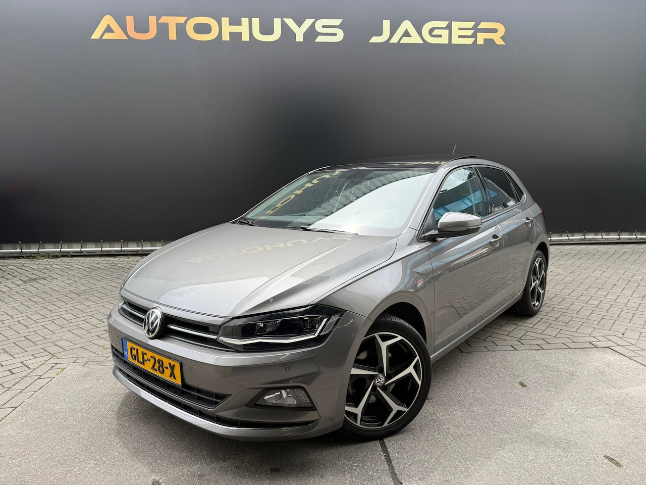 Volkswagen Polo - 1.5 TSI Highline Pano Automaat Virtual - AutoWereld.nl