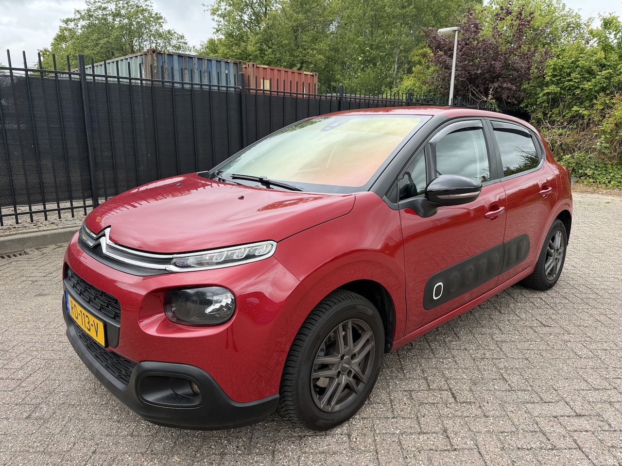 Citroën C3 - 1.2 PureTech Feel 105g Sportpack Carplay - AutoWereld.nl