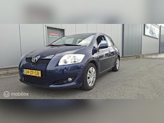 Toyota Auris - 1.6-16V Sol Business