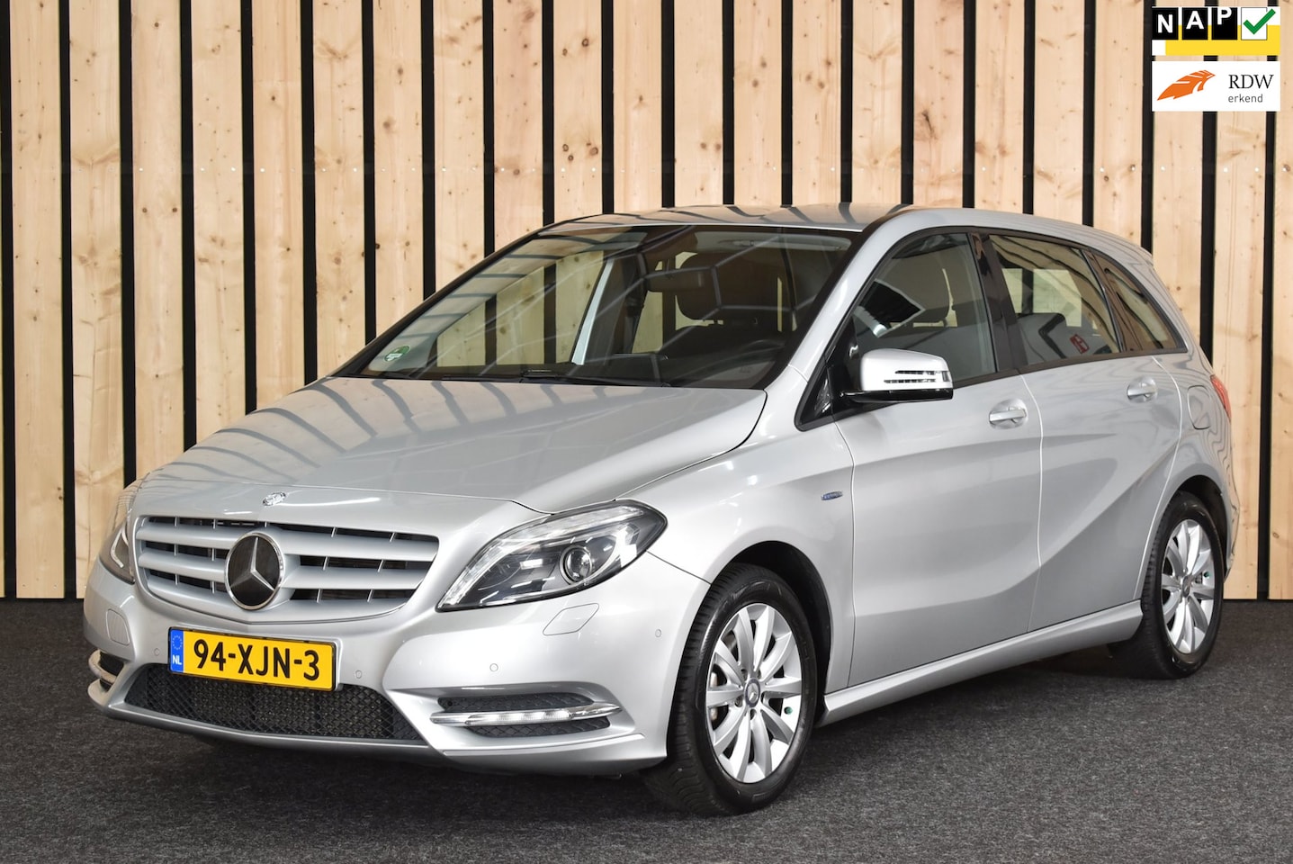 Mercedes-Benz B-klasse - 180 Ambition Trekhaak 113dkm 2e eig. Clima Cruise LED PDC V+A Nwe APK - AutoWereld.nl