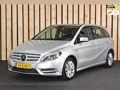 Mercedes-Benz B-klasse - 180 Ambition Trekhaak 113dkm 2e eig. Clima Cruise LED PDC V+A Nwe APK