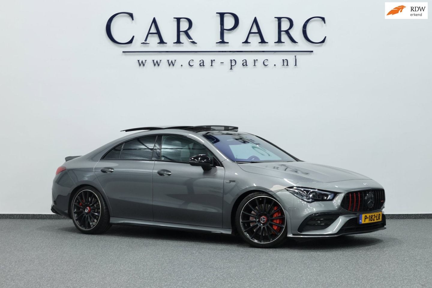 Mercedes-Benz CLA-Klasse - AMG 35 4MATIC 360+PK MULTIBEAM/SFEER/VIRTUAL/PANO/HALF LEER+S.VERWARMING+MEMORY/360/ACC/12 - AutoWereld.nl