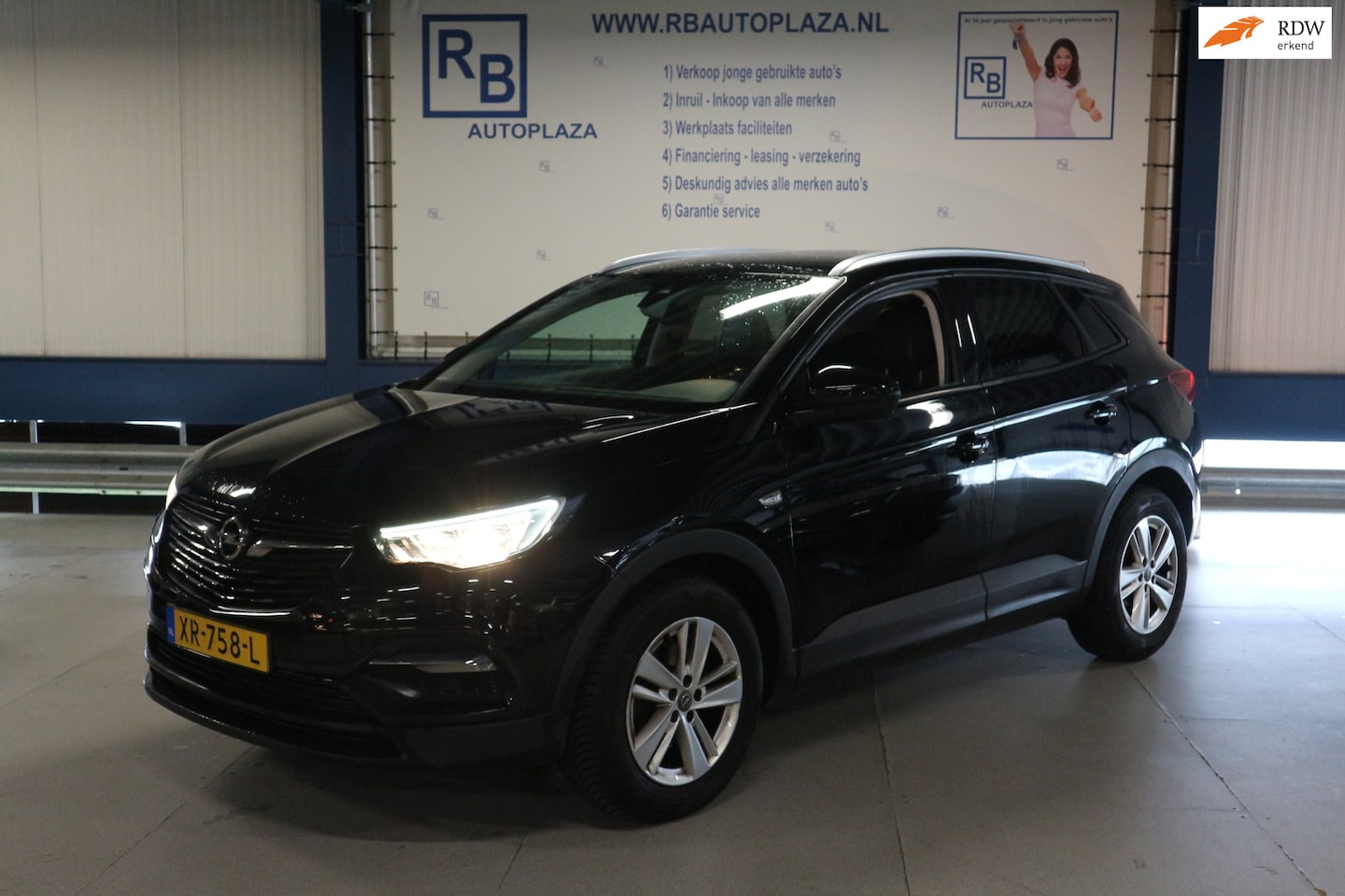 Opel Grandland X - 1.2 Turbo Business + / APK 2028 / LUXE ! ! ! - AutoWereld.nl