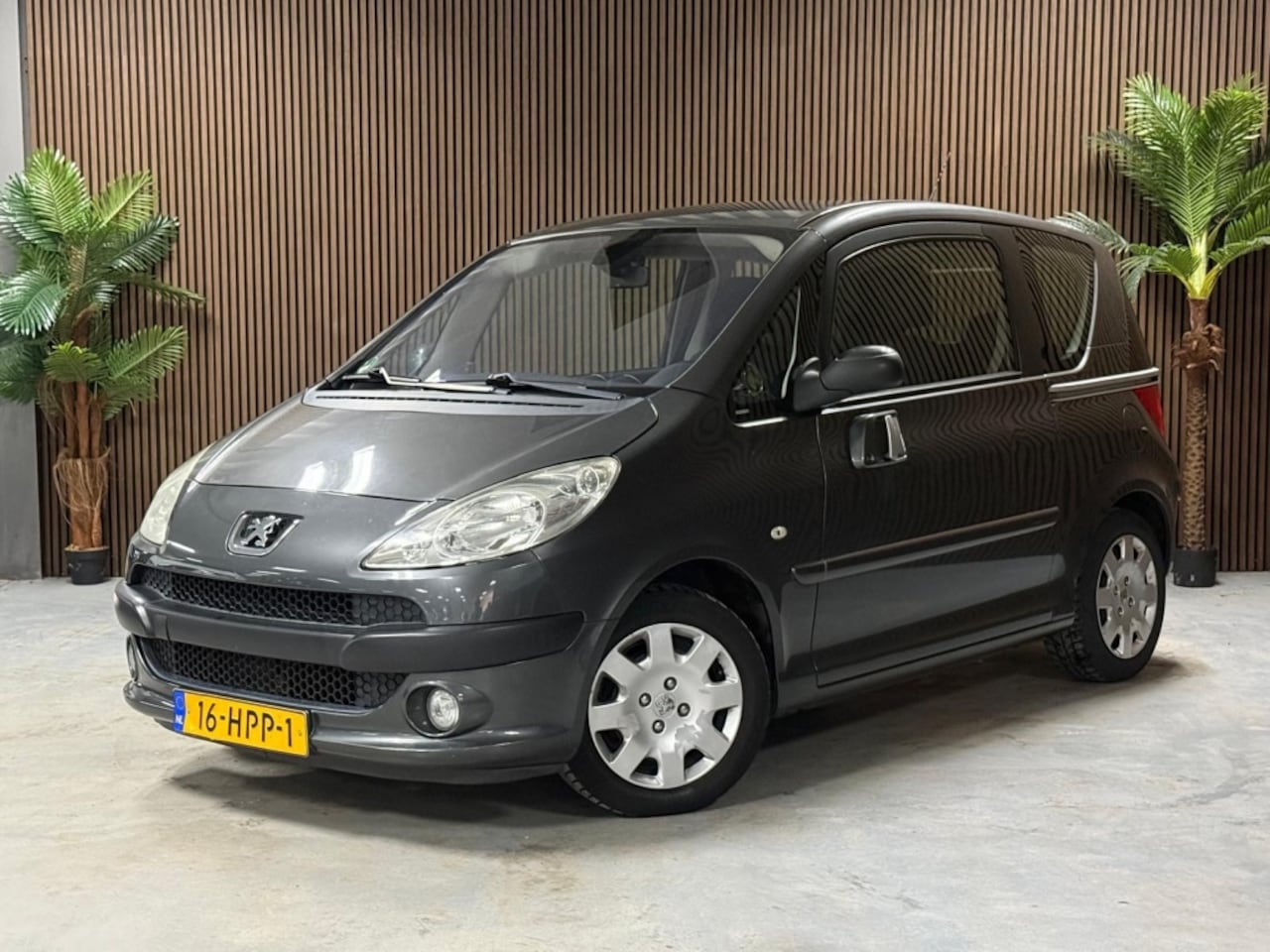 Peugeot 1007 - 1.6-16V Sporty 1.6-16V Sporty - AutoWereld.nl