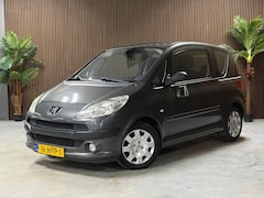 Peugeot 1007 - 1.6-16V Sporty