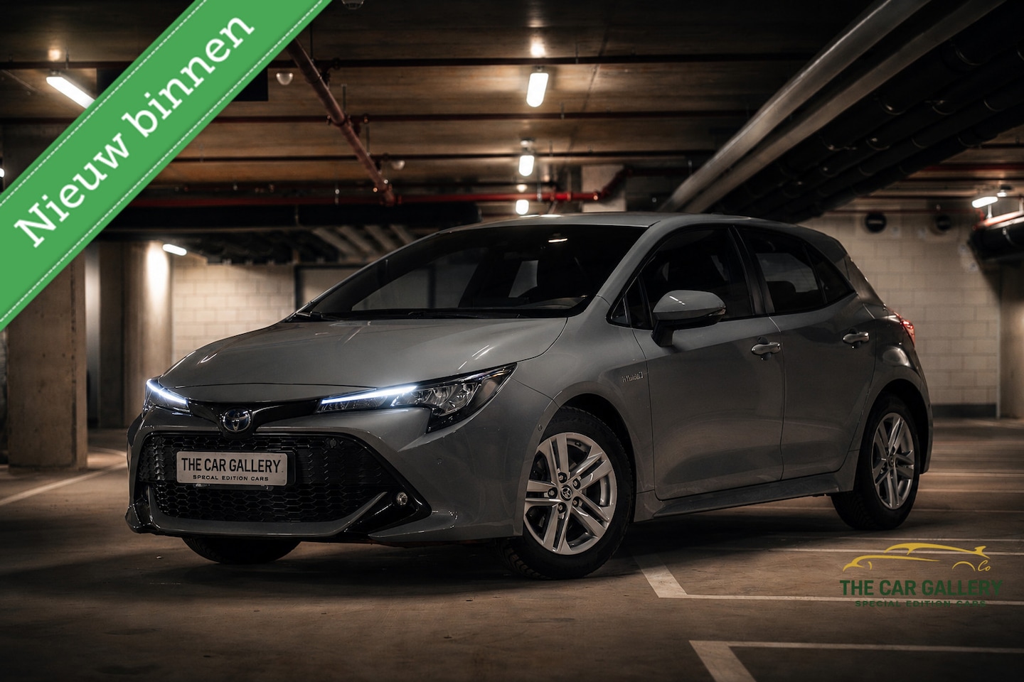 Toyota Corolla - 1.8 Hybrid Dynamic | Nardo Grey |Camera - AutoWereld.nl