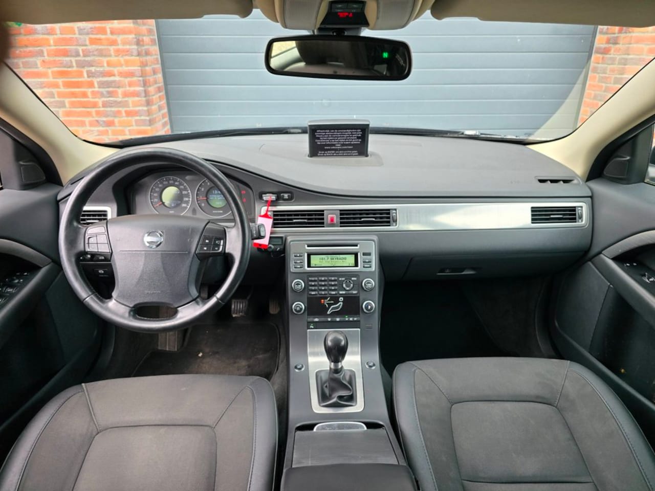 Volvo V70 - 2.0 R design - AutoWereld.nl