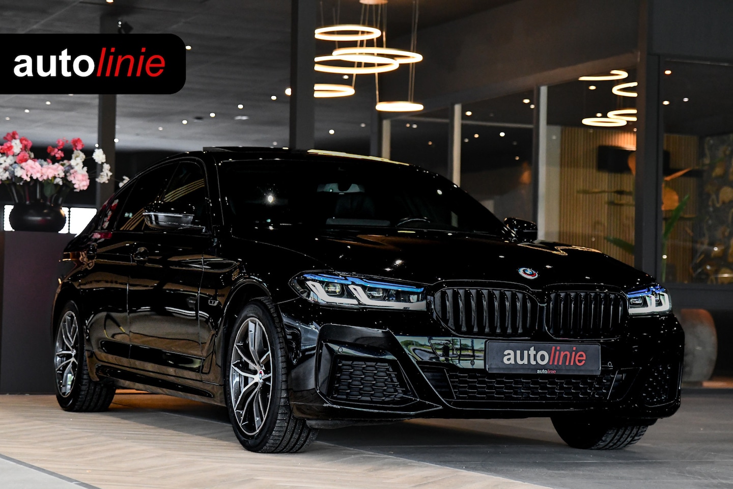 BMW 5-serie - 520e M-Sport, [SoH 90%], Shadow Line, Laser, Memory, HUD, Camera, Carplay, Ambient, - AutoWereld.nl