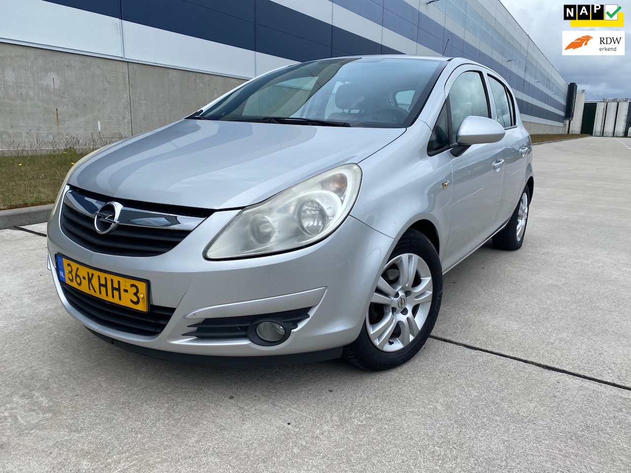 Opel Corsa - 1.4-16V Enjoy NAP/AIRCO/ELEK.RMN/DEALER O.H - AutoWereld.nl