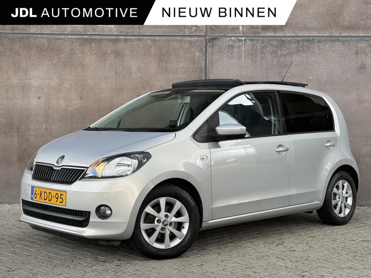 Skoda Citigo - 1.0 Greentech Arctic Air | Panoramadak | Navigatie | Airco | Cruise control | Parkeersenso - AutoWereld.nl