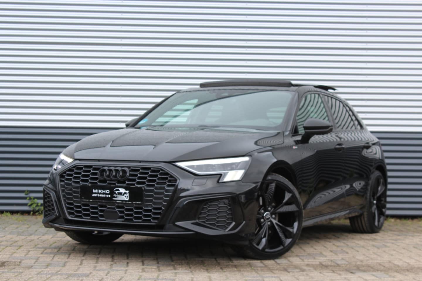 Audi A3 Sportback - 35 TFSI |3x S-Line | Panoramadak | Sfeerverlichting | Matrix | Virtualcockpit| Black optik - AutoWereld.nl