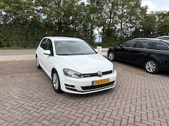 Volkswagen Golf - 1.0 TSI Comfortline TREKHAAK CRUISE NAVI CLIMA