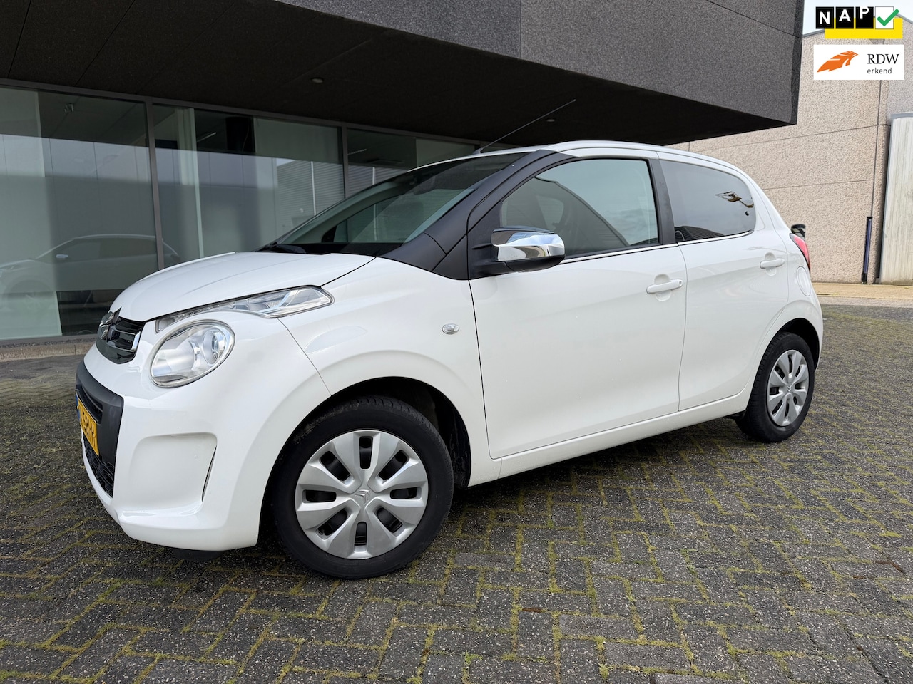 Citroën C1 - 1.0 e-VTi Selection AIRCO BJ 2-2017 APK 2-2027 - AutoWereld.nl