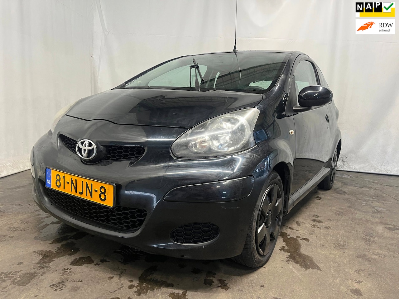 Toyota Aygo - 1.0-12V Comfort - AUTOMAAT - Schade - AutoWereld.nl