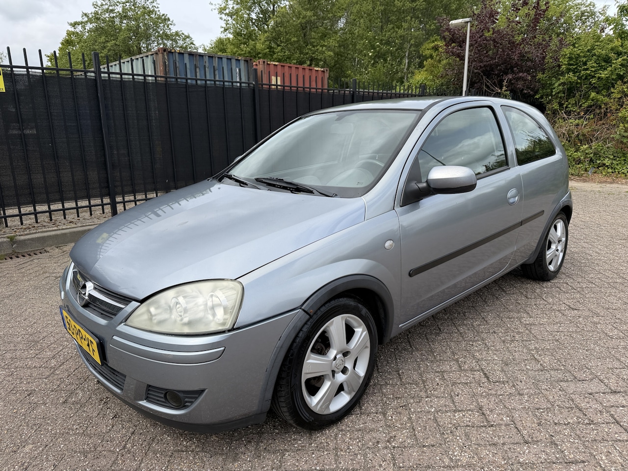 Opel Corsa - 1.2-16V Enjoy 3 Drs Airco/StrBkr - AutoWereld.nl