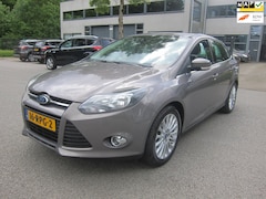 Ford Focus - 1.6 TI-VCT TITANIUM 1/2 LEDER TREKHAAK DEALER ONDERHOUD