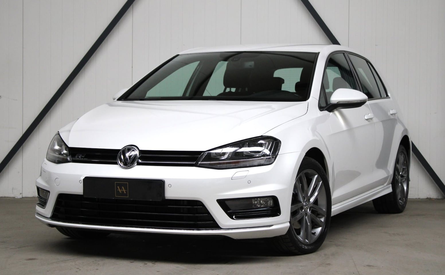 Volkswagen Golf - 1.4 TSI 3X R-Line l Xenon l LED l LEDER - AutoWereld.nl
