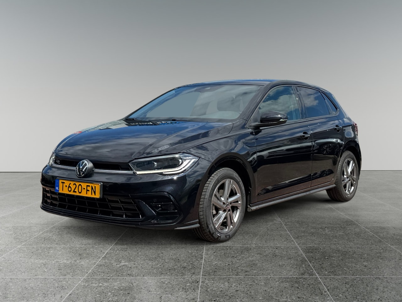 Volkswagen Polo - 1.0 TSI R-Line Business IQ.LIGHT |  Parkeersensoren | Adaptive Cruise Control - AutoWereld.nl