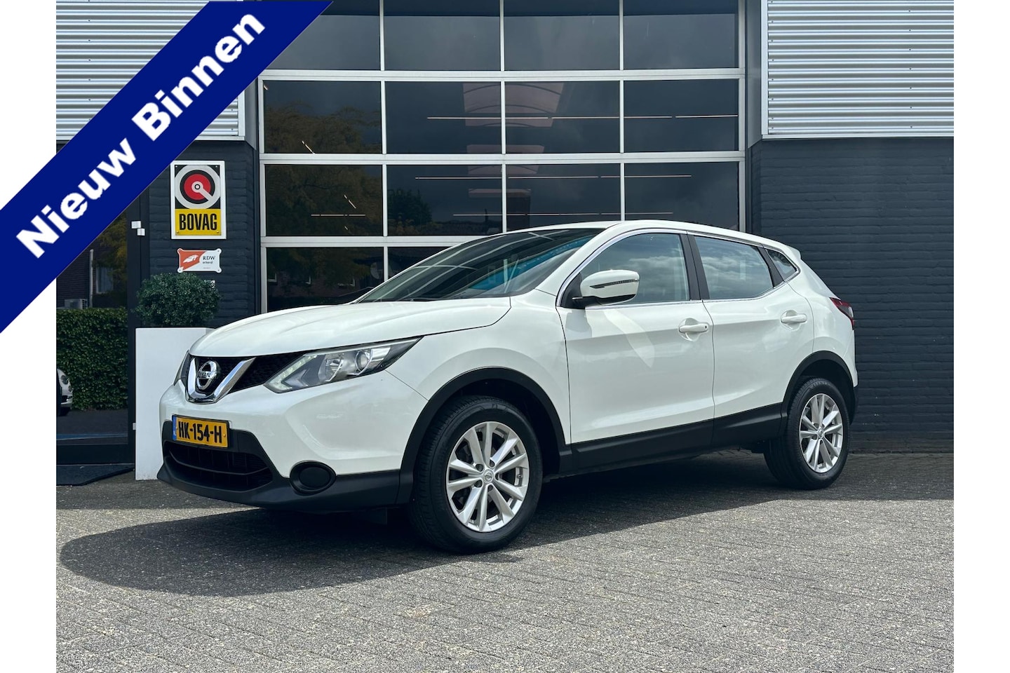Nissan Qashqai - 1.2 Visia 1.2 Visia, Airco, Bluetooth, Cruise, Radio, NAP, LM - AutoWereld.nl