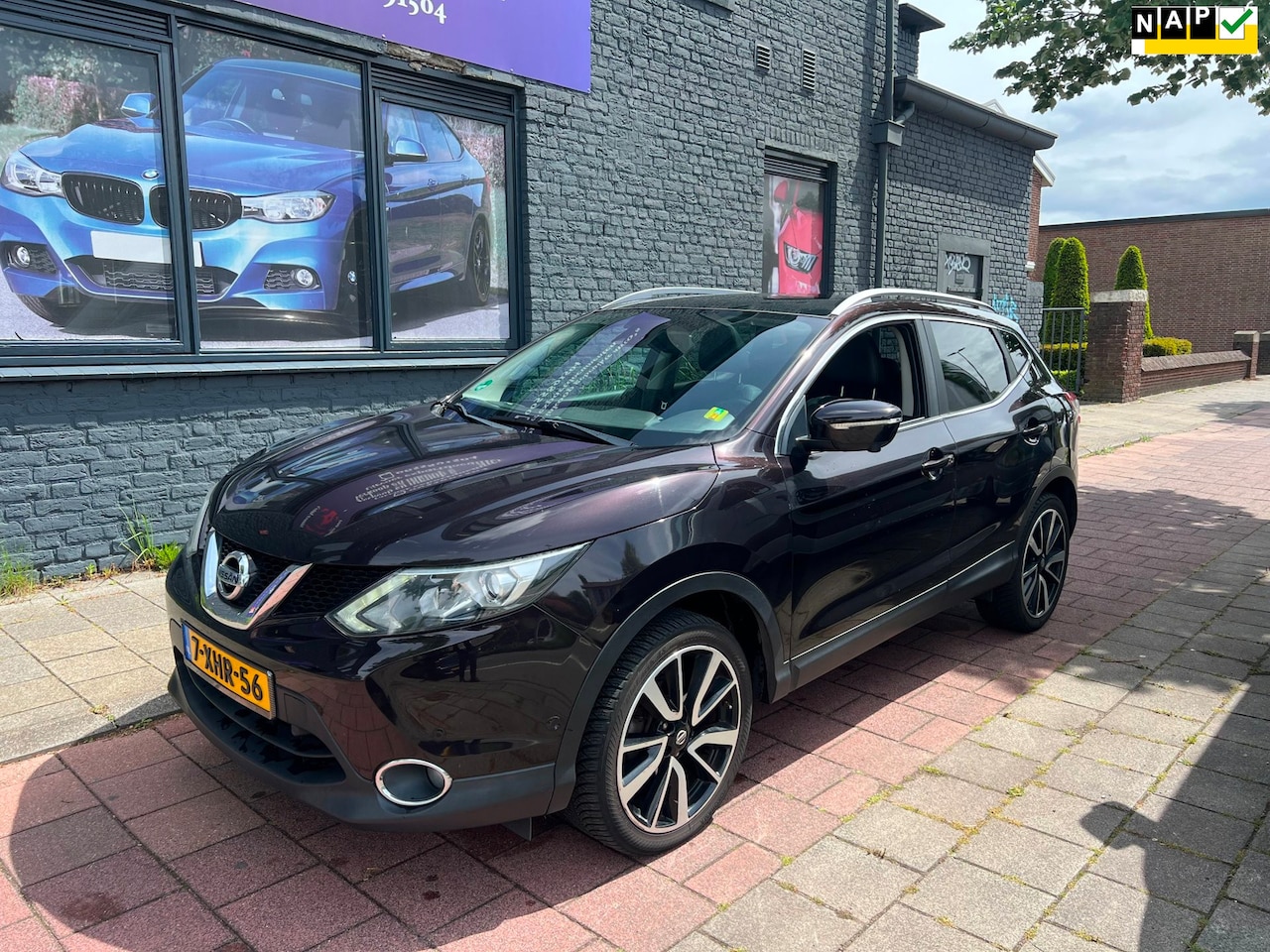 Nissan Qashqai - 1.5 dCi Tekna navi camera panodak leder - AutoWereld.nl