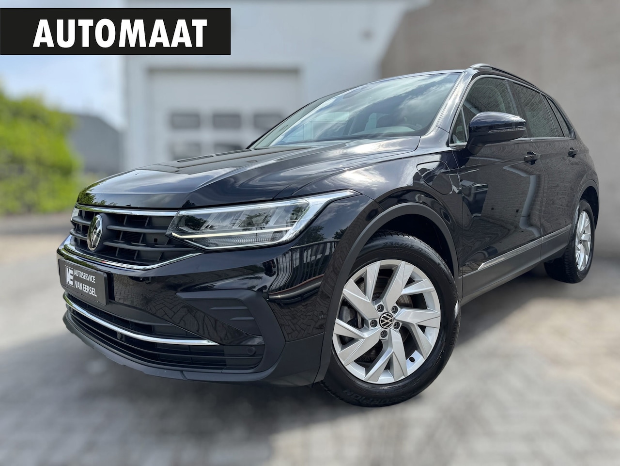 Volkswagen Tiguan - 1.5 TSI Life CAMERA / TREKHAAK / STOELVERWARMING / STUURVERWARMING / CARPLAY / LED / VIRT. - AutoWereld.nl