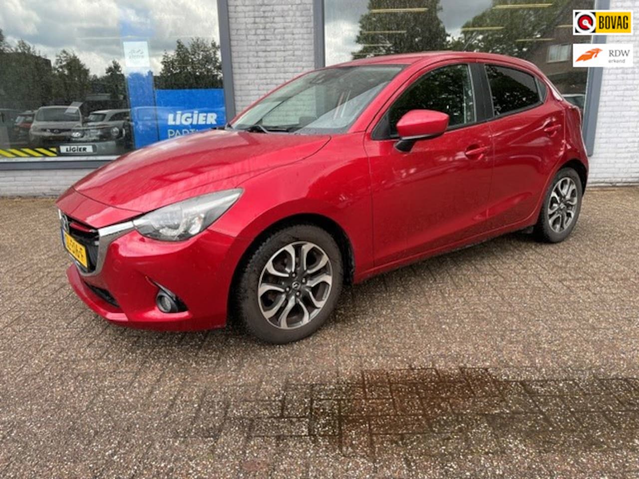 Mazda 2 - 1.5 Skyactiv-G GT-M | Stoelverwarming | Clima | Navigatie - AutoWereld.nl