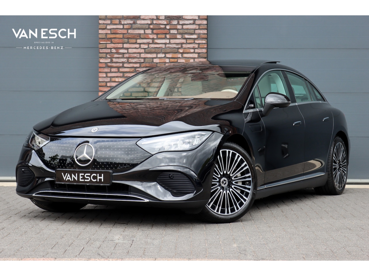 Mercedes-Benz EQE - 300 Business Line 90 kWh | 49.000,- ex BTW | Hyperscreen | Luchtvering | Distronic | Panor - AutoWereld.nl