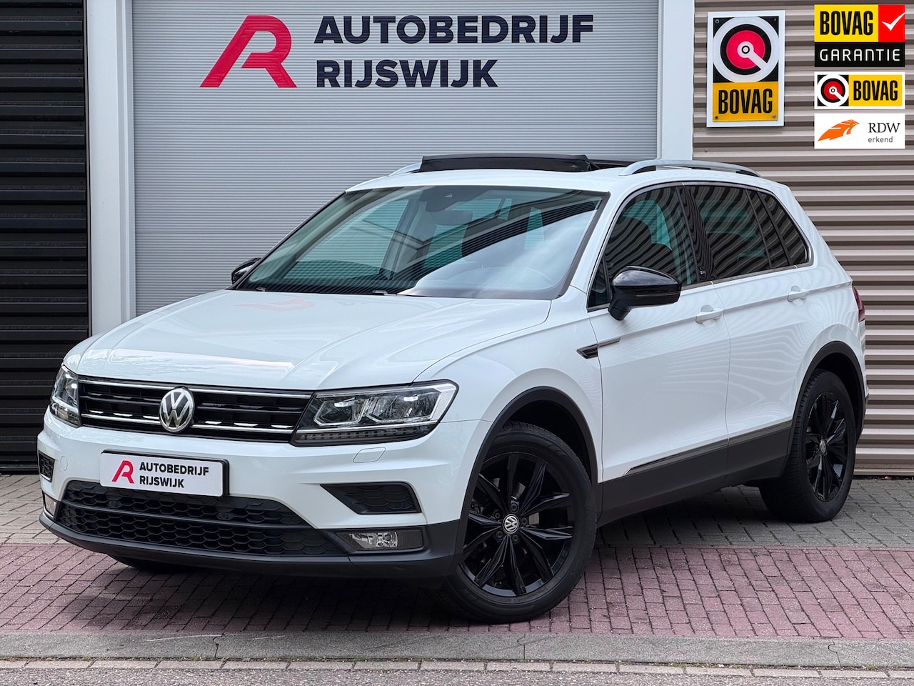 Volkswagen Tiguan - 1.4 TSI ACT Highline Pano/AppleCar/Virtual - AutoWereld.nl