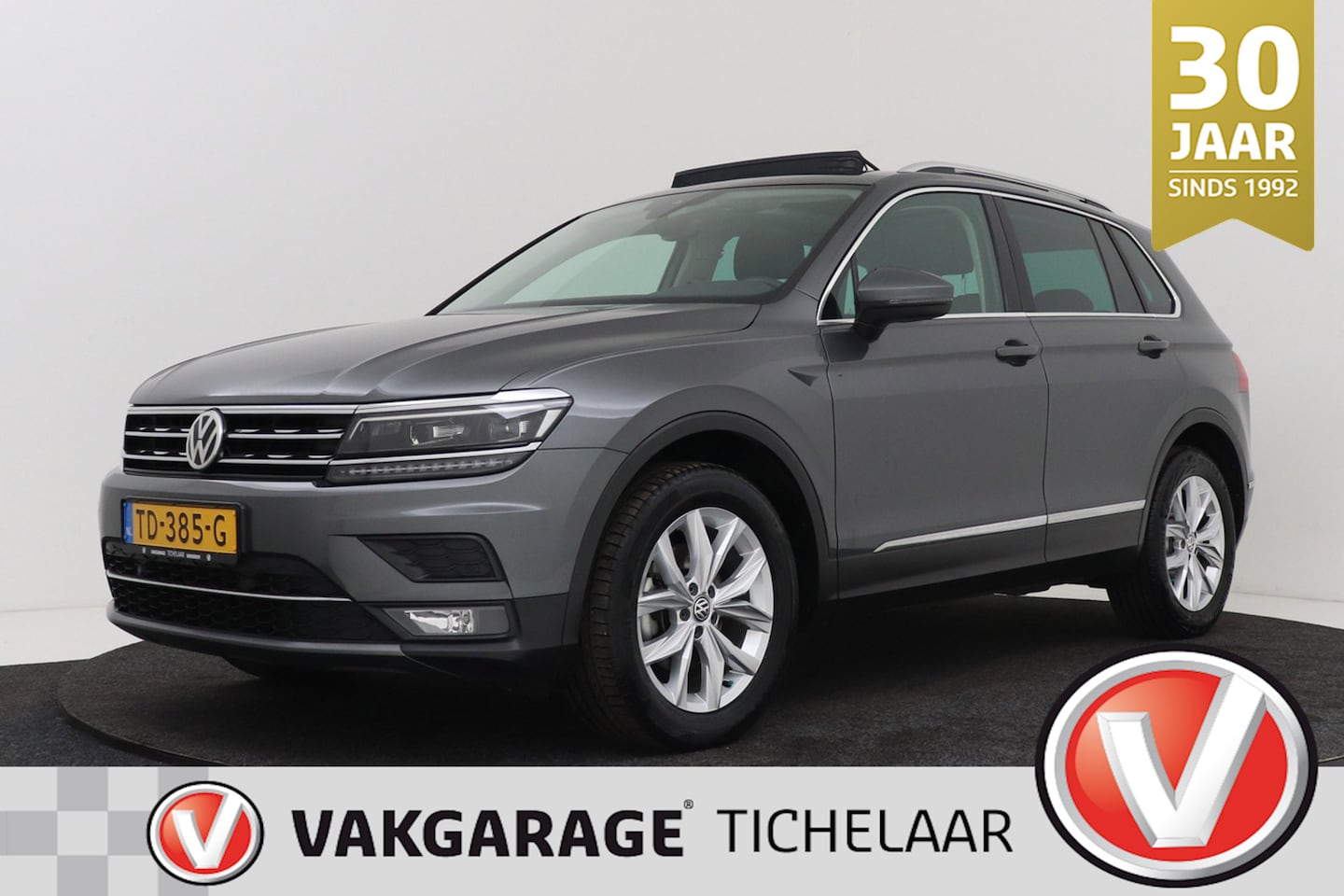 Volkswagen Tiguan - 1.4 TSI 4Motion Highline | Trekhaak | Panoramadak | Org NL | Digital Cockpit | CarPlay | A - AutoWereld.nl