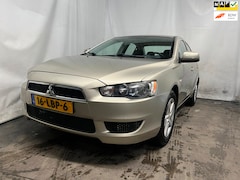 Mitsubishi Lancer Sports Sedan - 1.5 Invite - Schade