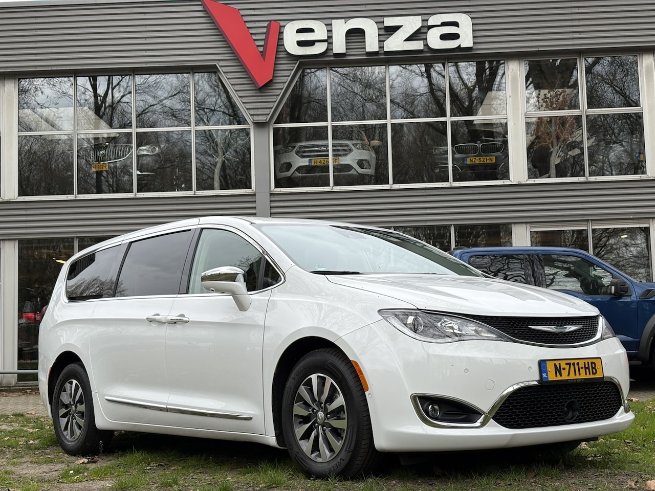 Chrysler Pacifica - 3.6 V6 Hybrid Limited - AutoWereld.nl
