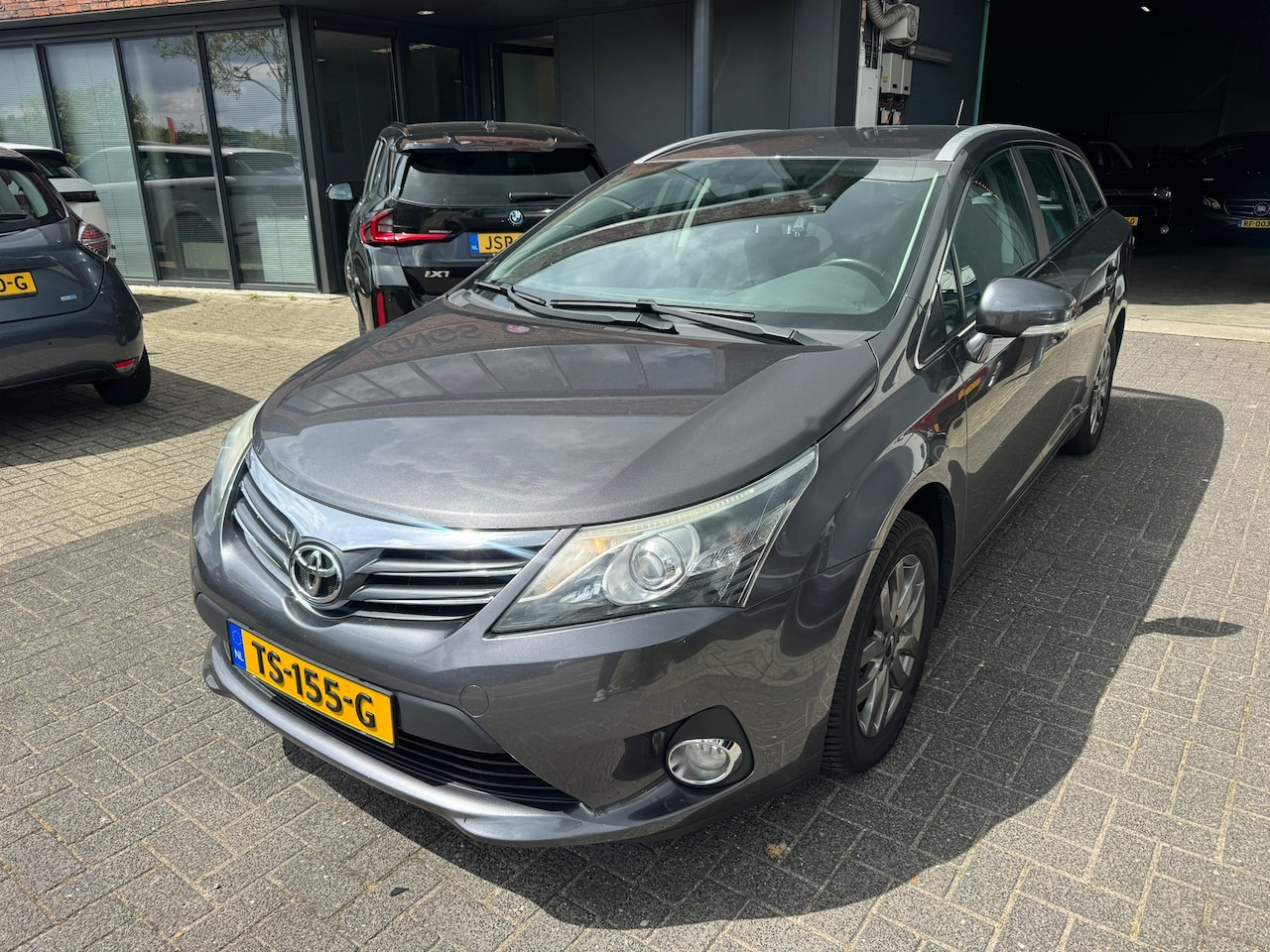 Toyota Avensis Wagon - 1.8 VVTi Business AUTOMAAT CAMERA TREKHAAK CRUISE BOEKJES VOL - AutoWereld.nl