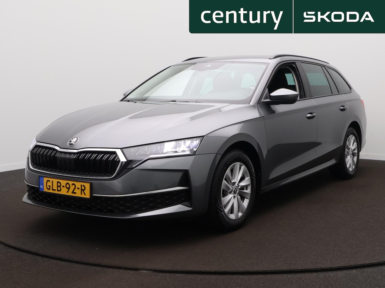 Skoda Octavia Combi - 1.5 TSI First Edition Apple Carplay/Android Auto - Trekhaak - Pdc - Clima - AutoWereld.nl