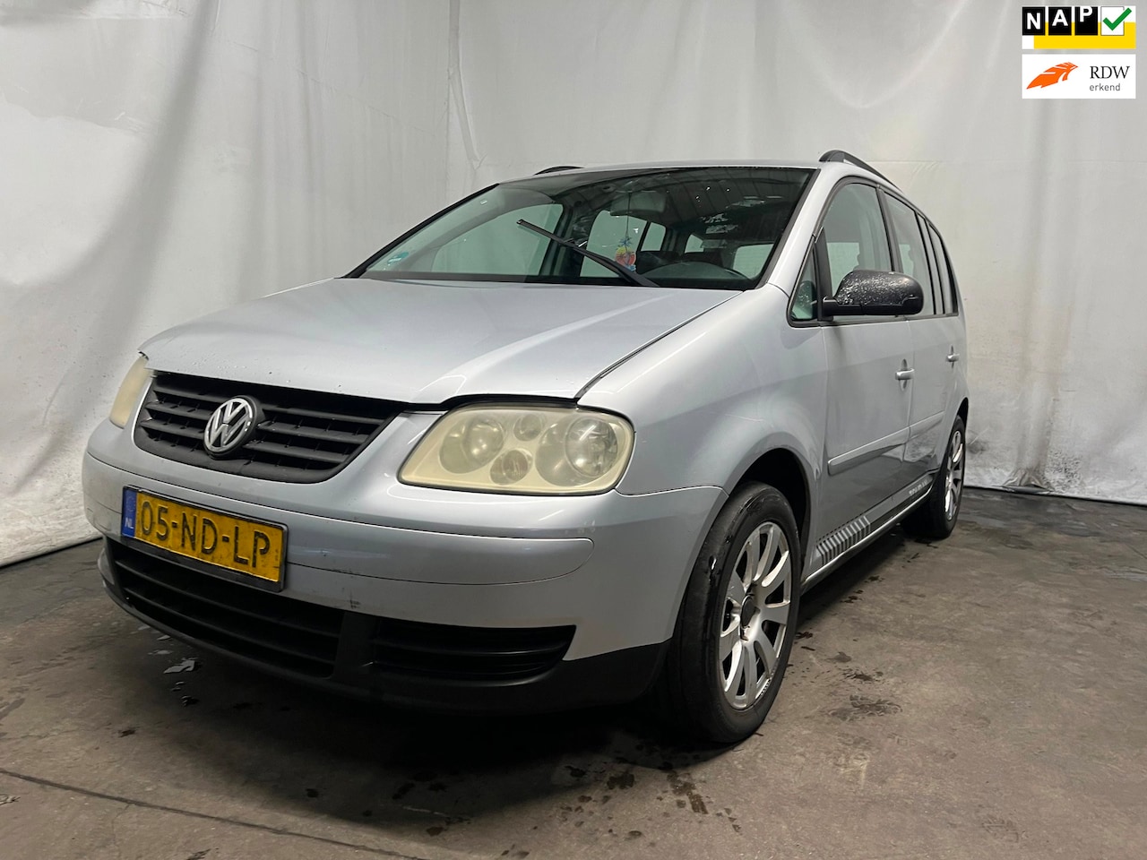Volkswagen Touran - 1.9 TDI Trendline - Schade - AutoWereld.nl