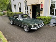 Ford Mustang Convertible - volledig gerestaureerd