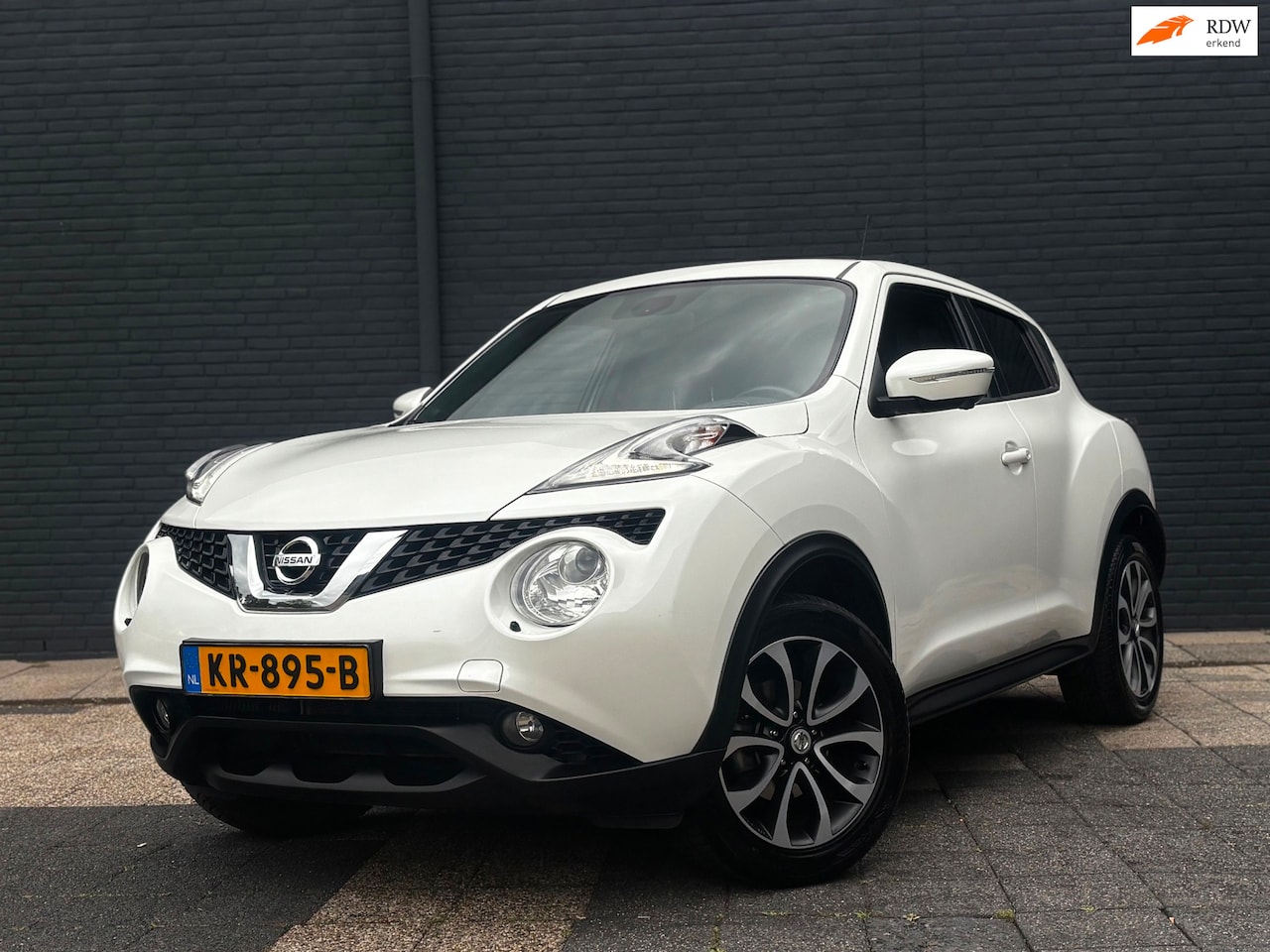 Nissan Juke - 1.2 DIG-T N-Connecta | 360 Camera | Trekhaak - AutoWereld.nl